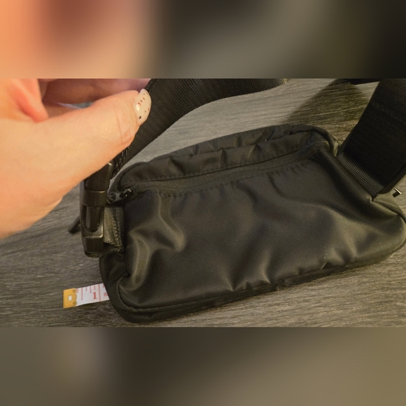 New Solid Black Belt Bag - Picture 2 of 3